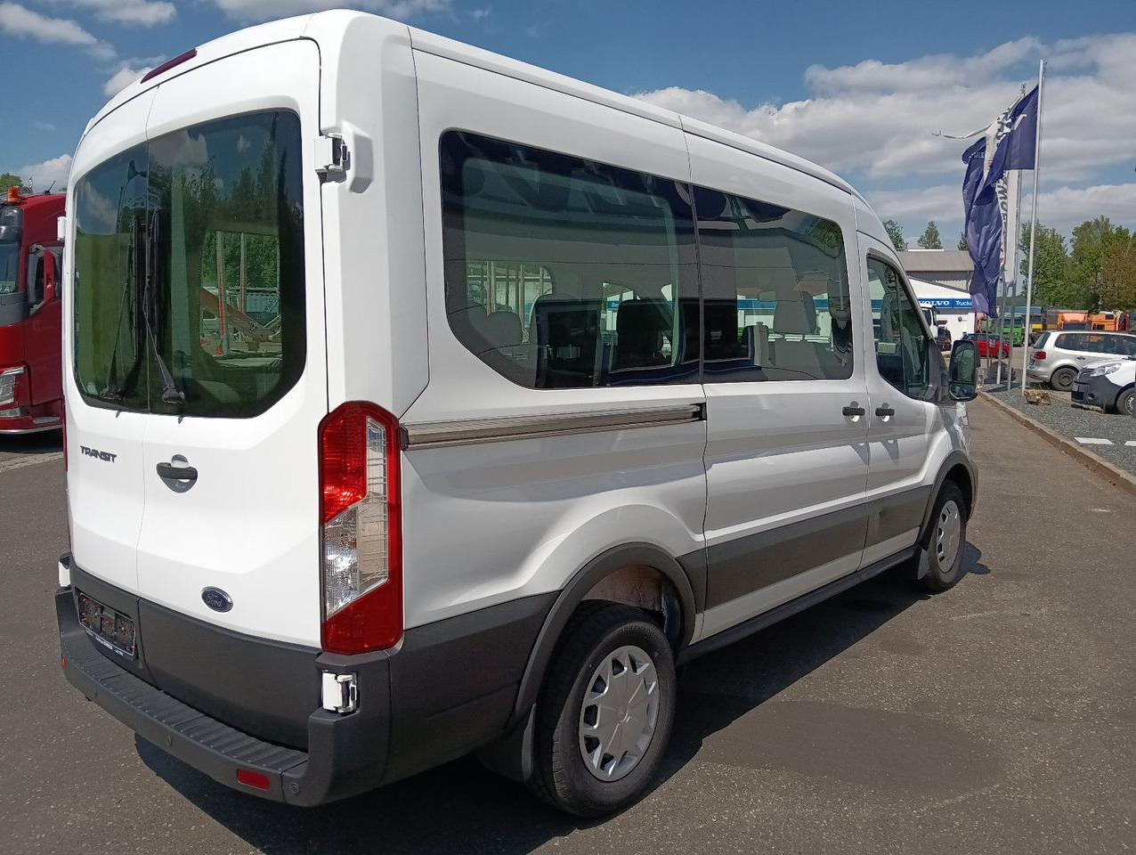 Ford Transit Kombi 350 L2 Trend 9-Sitzer 2xHeizung/Kl - כלי רכב מסחרי לנוסעים, כלי רכב מסחרי קומבי: תמונה 4 Ford Transit Kombi 350 L2 Trend 9-Sitzer 2xHeizung/Kl - כלי רכב מסחרי לנוסעים, כלי רכב מסחרי קומבי: תמונה 4