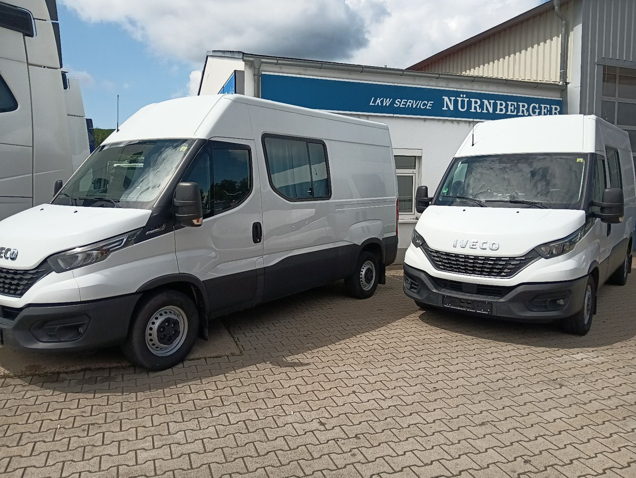 Iveco Daily Kasten HKa 35S21 V WB3520 AHK, Standheizun - כלי רכב מסחרי עם לוח: תמונה 4 Iveco Daily Kasten HKa 35S21 V WB3520 AHK, Standheizun - כלי רכב מסחרי עם לוח: תמונה 4