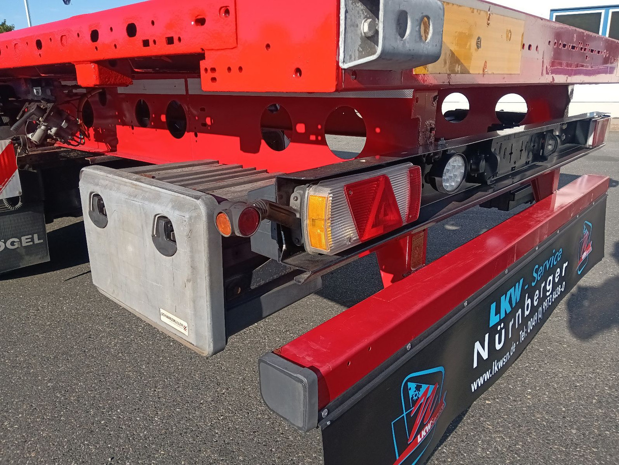 Kögel SN24 Plateau 7xRungen,Palettenkasten, Überbreite - סמיטריילר צד נופל/ שטוח: תמונה 5 Kögel SN24 Plateau 7xRungen,Palettenkasten, Überbreite - סמיטריילר צד נופל/ שטוח: תמונה 5