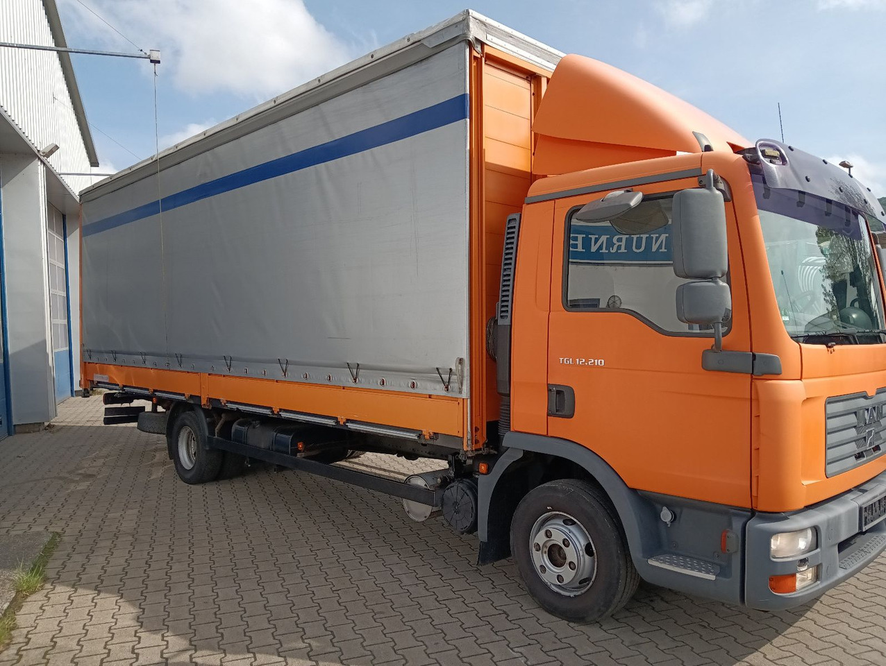 MAN TGL 12.210 4x2 KLIMA,AHK, 7,3m SCHWARZMÜLLER TÜV - משאית וילונות צד: תמונה 5 MAN TGL 12.210 4x2 KLIMA,AHK, 7,3m SCHWARZMÜLLER TÜV - משאית וילונות צד: תמונה 5