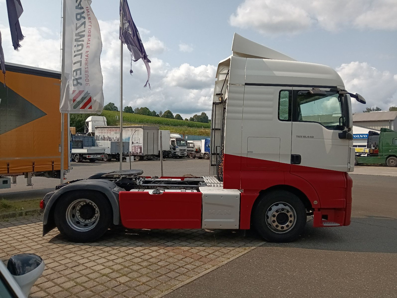 MAN TGX 18:440 BLS INTARDER Vollspoiler Reifen70-90% MAN TGX 18:440 BLS INTARDER Vollspoiler Reifen70-90% - יחידת טרקטור: תמונה 3 MAN TGX 18:440 BLS INTARDER Vollspoiler Reifen70-90% MAN TGX 18:440 BLS INTARDER Vollspoiler Reifen70-90% - יחידת טרקטור: תמונה 3