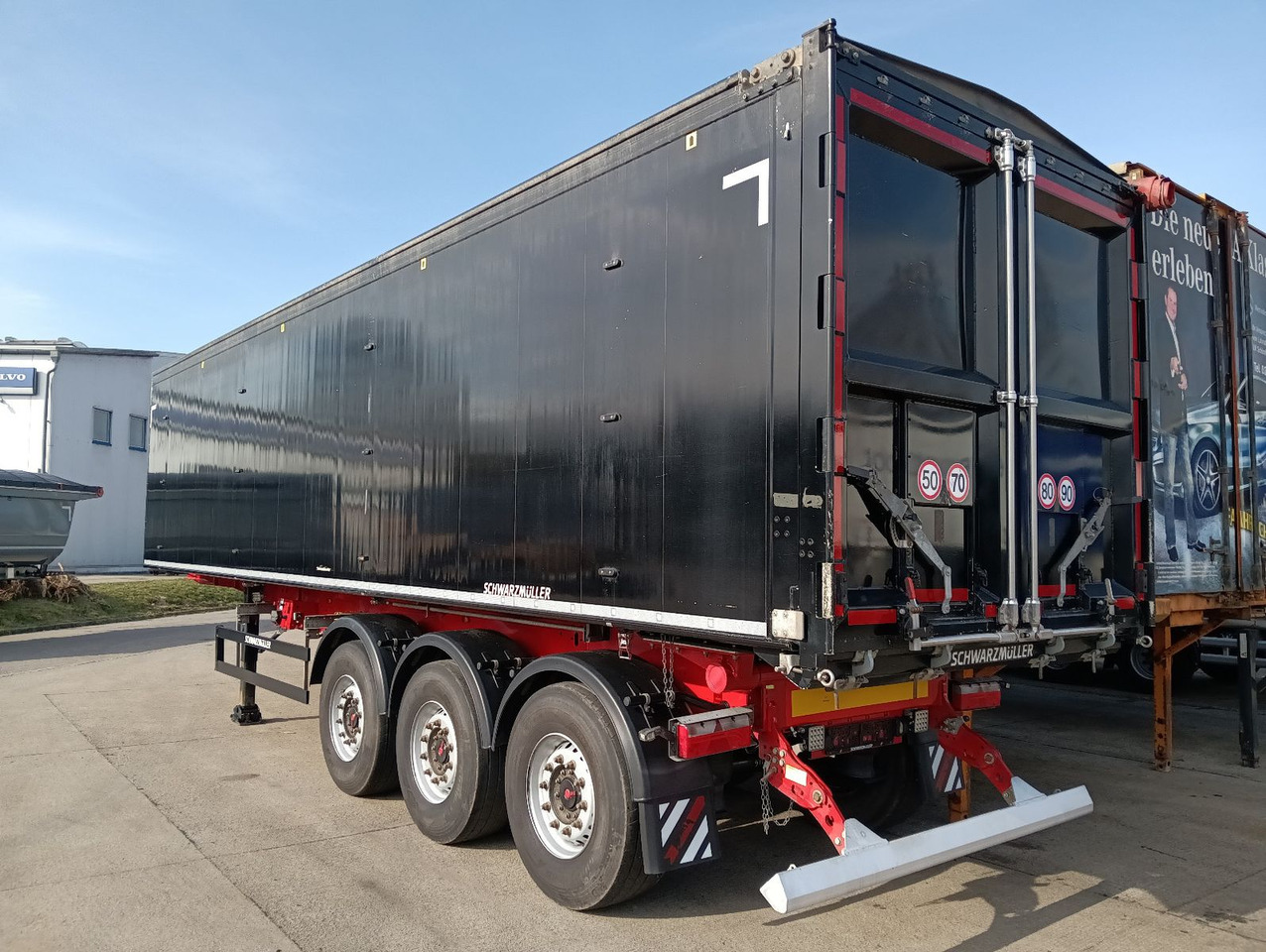 Schwarzmüller K-Serie ALU 54m3 Getreide 6250kg TopZustand - סמיטריילר עם מזהיר: תמונה 1 Schwarzmüller K-Serie ALU 54m3 Getreide 6250kg TopZustand - סמיטריילר עם מזהיר: תמונה 1