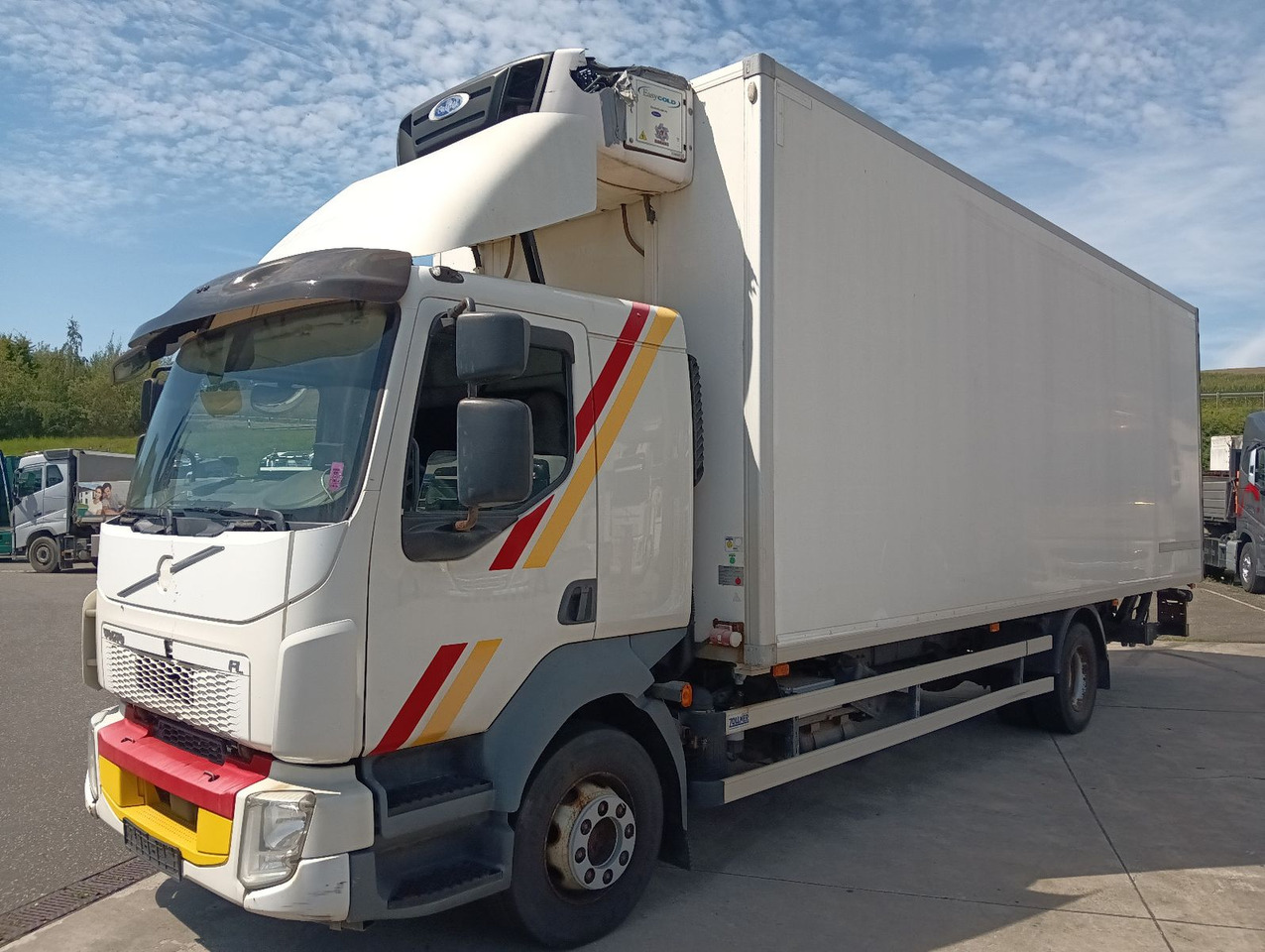 Volvo FL250 4x2R 14t CarrierSupra650 7,3m LBW1.5tKlima - משאית קירור: תמונה 2 Volvo FL250 4x2R 14t CarrierSupra650 7,3m LBW1.5tKlima - משאית קירור: תמונה 2