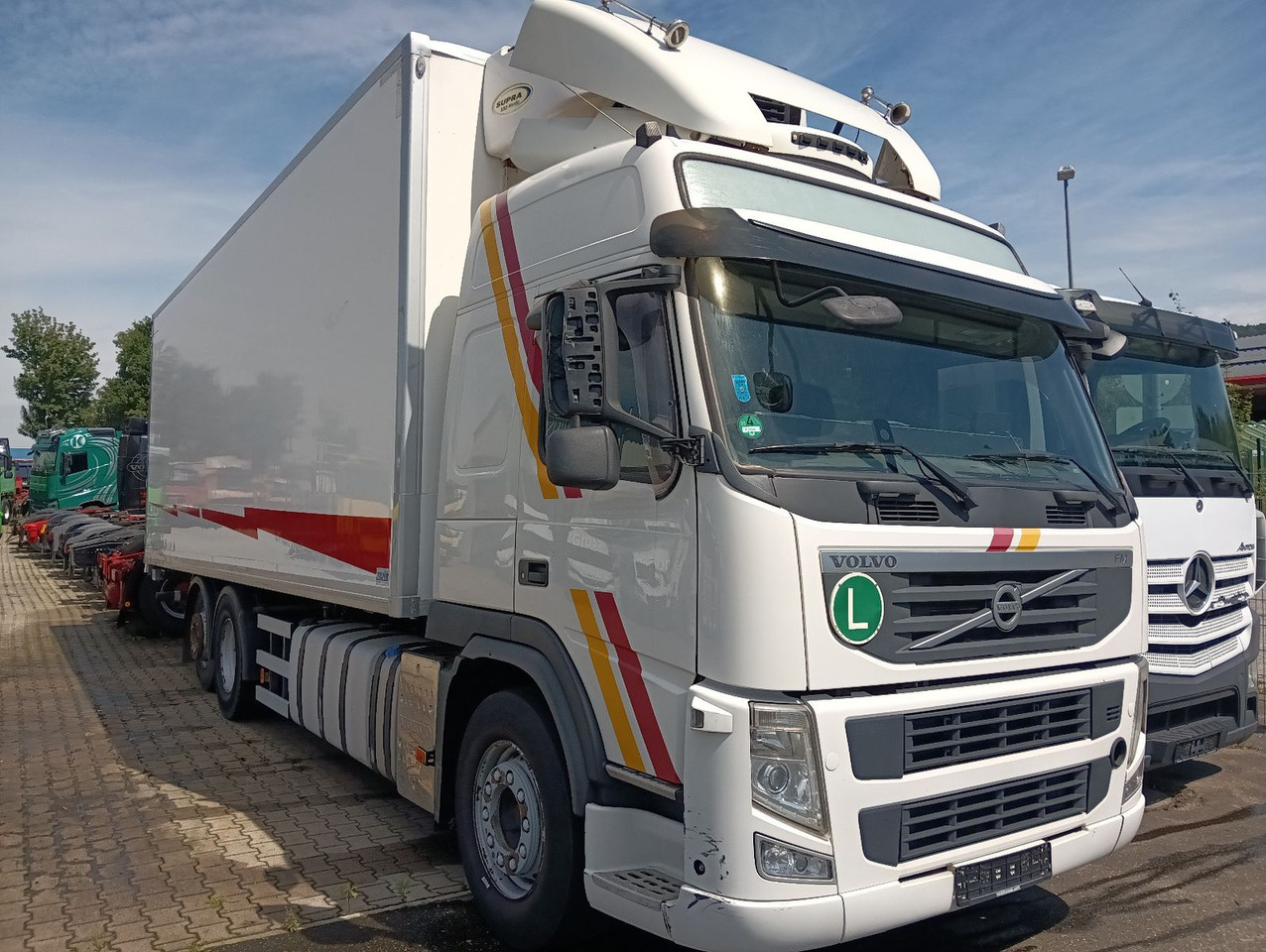 Volvo FM13-460 EEV  6x2R CarrierSupra550 7,3m LBW1.5t - משאית קירור: תמונה 3 Volvo FM13-460 EEV  6x2R CarrierSupra550 7,3m LBW1.5t - משאית קירור: תמונה 3