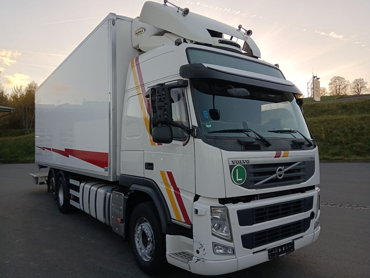 Volvo FM13-460 EEV  6x2R CarrierSupra550 7,3m LBW1.5t - משאית קירור: תמונה 2 Volvo FM13-460 EEV  6x2R CarrierSupra550 7,3m LBW1.5t - משאית קירור: תמונה 2