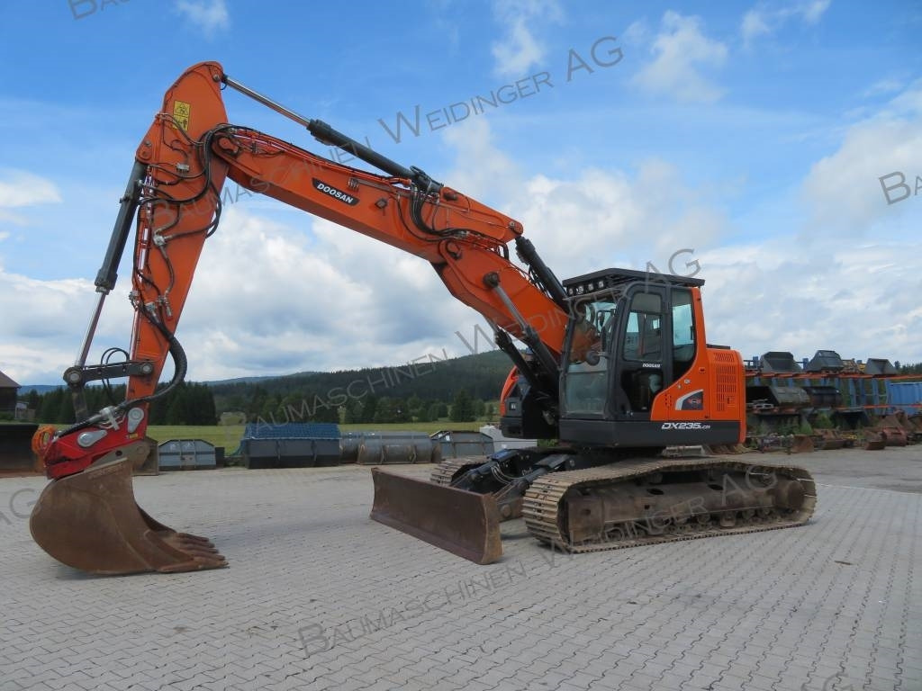 Doosan DX 235 LCR-5 - מחפר סורק: תמונה 1 Doosan DX 235 LCR-5 - מחפר סורק: תמונה 1