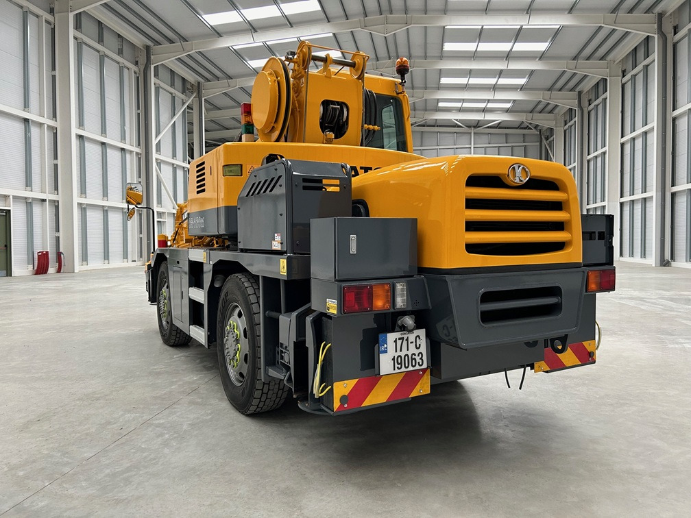 KATO CR-130Ri - 13 Ton City Crane in Excellent Condition - עגורן נייד: תמונה 5 KATO CR-130Ri - 13 Ton City Crane in Excellent Condition - עגורן נייד: תמונה 5