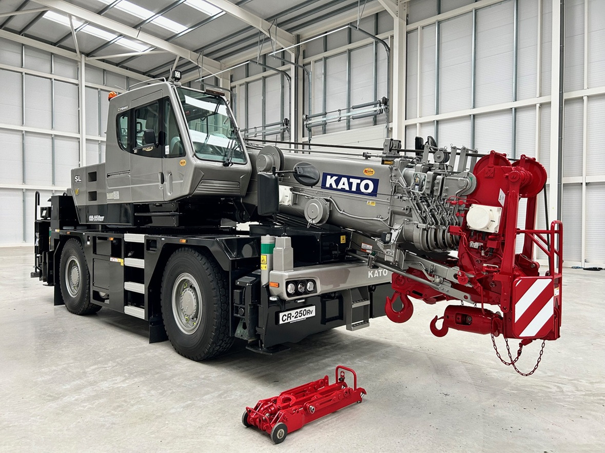 KATO CR-250Rv , 25 Ton City Crane with Only 1,991 hours - עגורן נייד: תמונה 1 KATO CR-250Rv , 25 Ton City Crane with Only 1,991 hours - עגורן נייד: תמונה 1