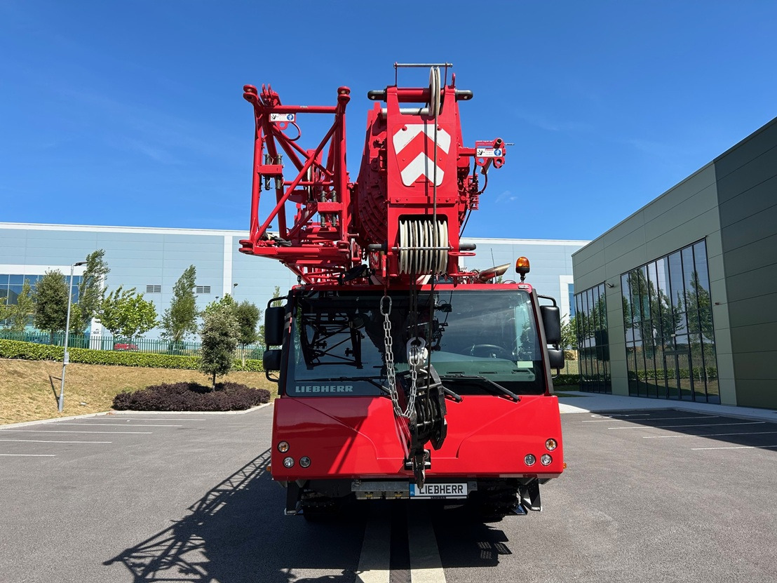 LIEBHERR LTM1060-3.1 with only 5,090 kms from New - עגורן לכל שטח: תמונה 3 LIEBHERR LTM1060-3.1 with only 5,090 kms from New - עגורן לכל שטח: תמונה 3