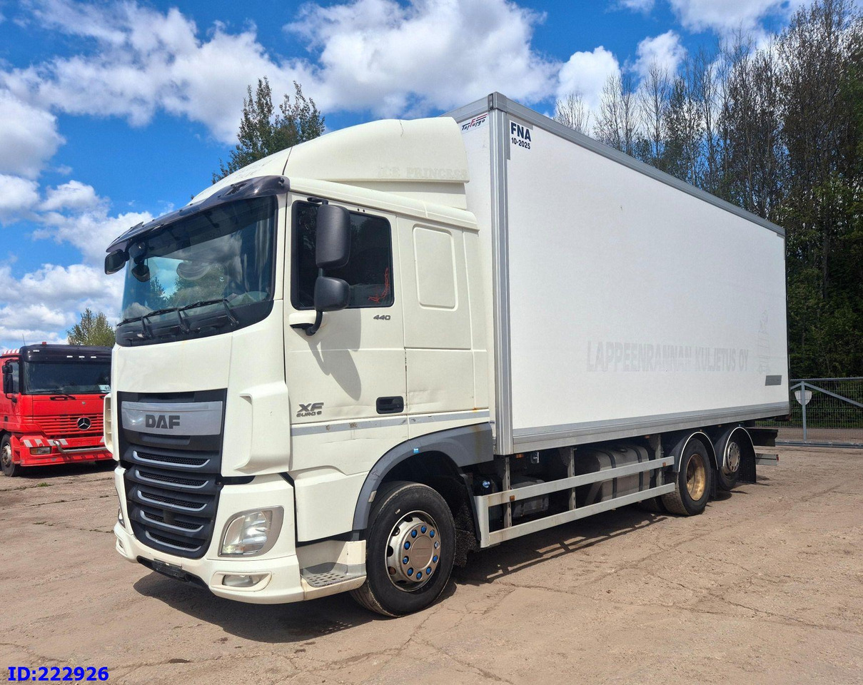 DAF XF 106 440 FAR 6x2 Euro6 - משאית איזותרמית: תמונה 4 DAF XF 106 440 FAR 6x2 Euro6 - משאית איזותרמית: תמונה 4