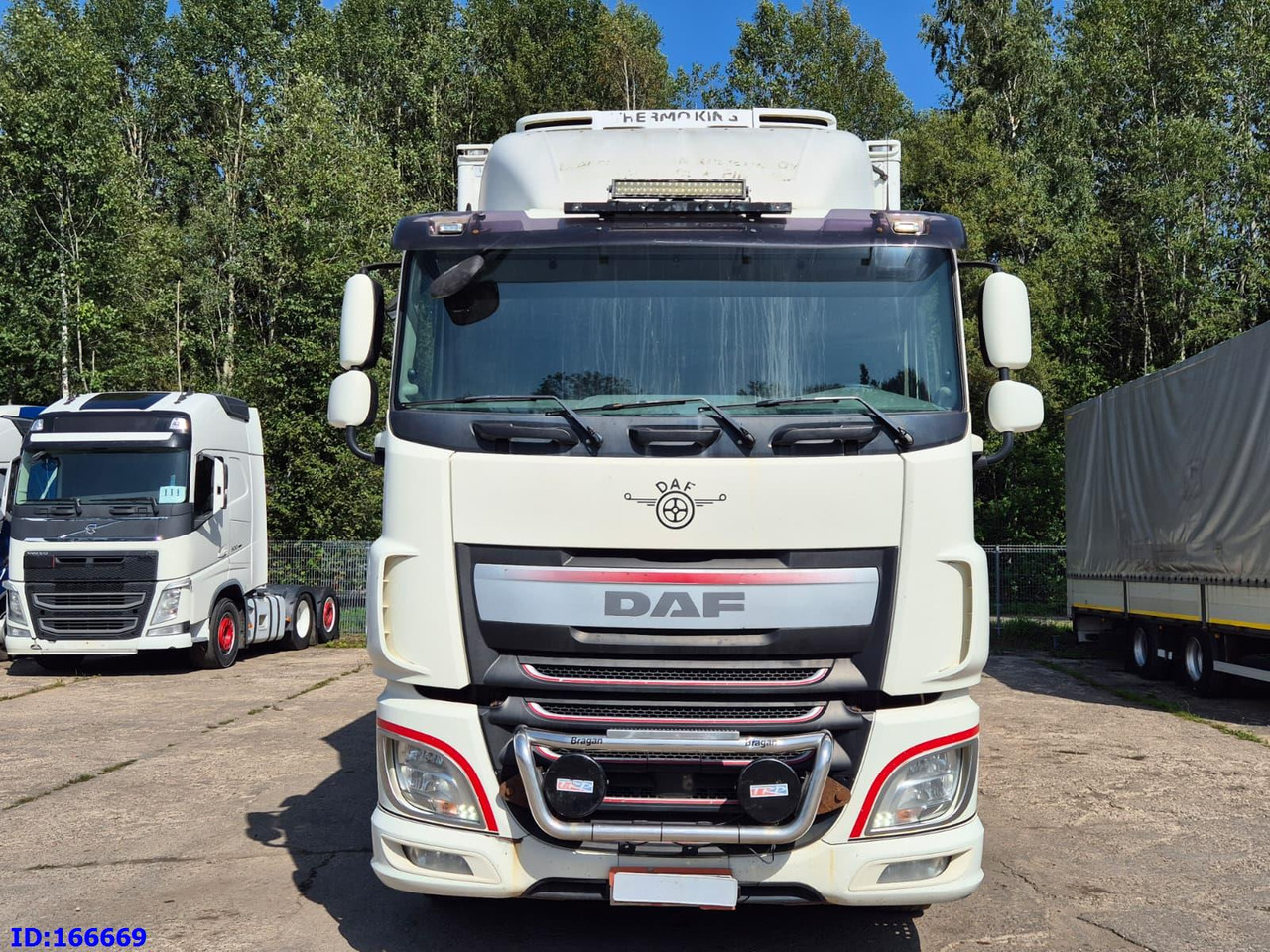 DAF XF 106.460 FAR 6X2 Euro6 - משאית קירור: תמונה 2 DAF XF 106.460 FAR 6X2 Euro6 - משאית קירור: תמונה 2