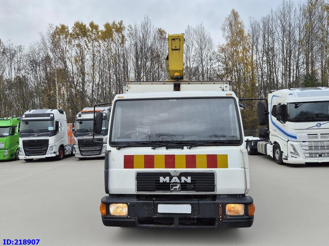 MAN LE 220C + Sky King 179TV - פלטפורמה אווירית מותקנת על משאית, כלי רכב עירוני/ מיוחד: תמונה 2 MAN LE 220C + Sky King 179TV - פלטפורמה אווירית מותקנת על משאית, כלי רכב עירוני/ מיוחד: תמונה 2