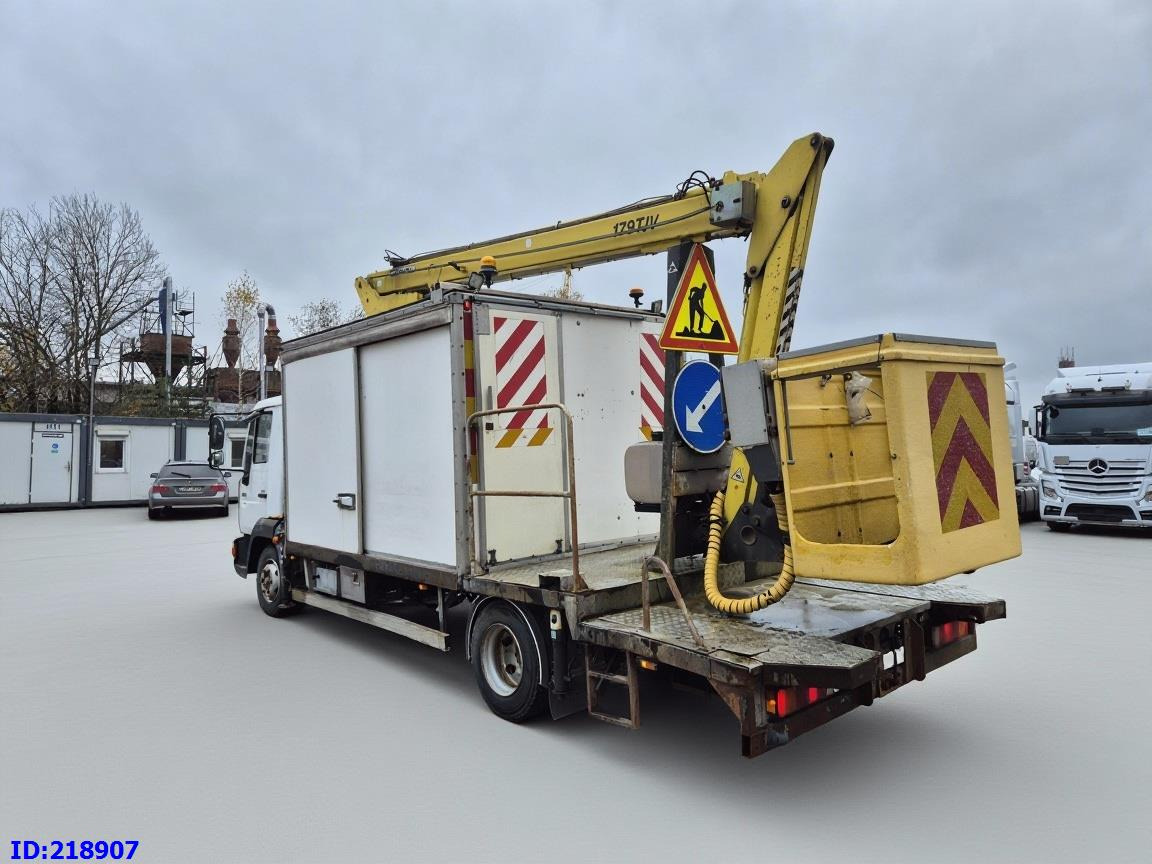 MAN LE 220C + Sky King 179TV - פלטפורמה אווירית מותקנת על משאית, כלי רכב עירוני/ מיוחד: תמונה 5 MAN LE 220C + Sky King 179TV - פלטפורמה אווירית מותקנת על משאית, כלי רכב עירוני/ מיוחד: תמונה 5