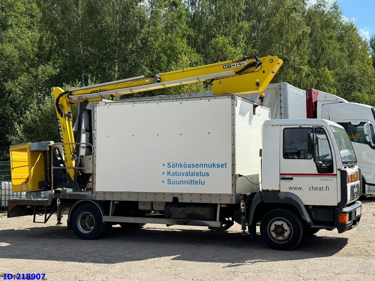 MAN LE 220C + Sky King 179TV - פלטפורמה אווירית מותקנת על משאית, כלי רכב עירוני/ מיוחד: תמונה 4 MAN LE 220C + Sky King 179TV - פלטפורמה אווירית מותקנת על משאית, כלי רכב עירוני/ מיוחד: תמונה 4