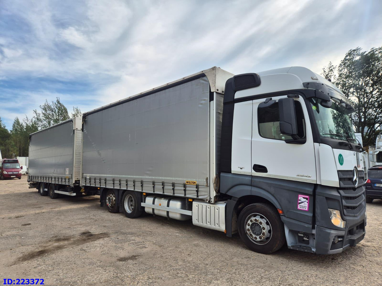 MERCEDES-BENZ Actros 2542 6x2 Euro6 + Wielton trailer - משאית וילונות צד: תמונה 4 MERCEDES-BENZ Actros 2542 6x2 Euro6 + Wielton trailer - משאית וילונות צד: תמונה 4