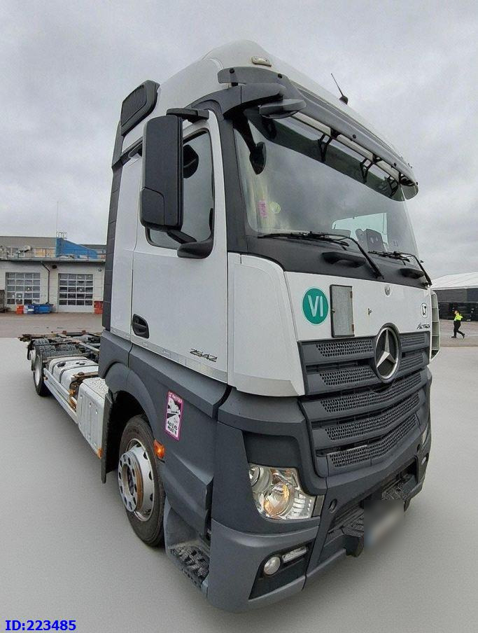 MERCEDES-BENZ Actros 2542 6x2 Euro6 - מוביל מכולות/ משאית החלפת גוף: תמונה 4 MERCEDES-BENZ Actros 2542 6x2 Euro6 - מוביל מכולות/ משאית החלפת גוף: תמונה 4