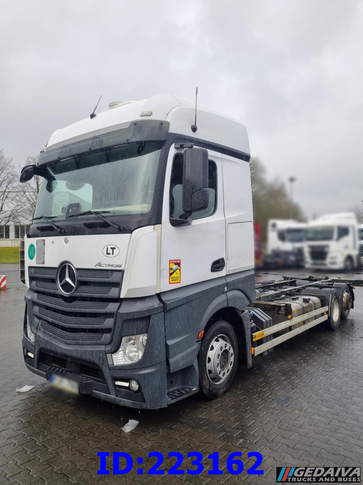 MERCEDES-BENZ Actros 2542 BDF 6x2 Euro6 - משאית עם שלדת תא: תמונה 1 MERCEDES-BENZ Actros 2542 BDF 6x2 Euro6 - משאית עם שלדת תא: תמונה 1