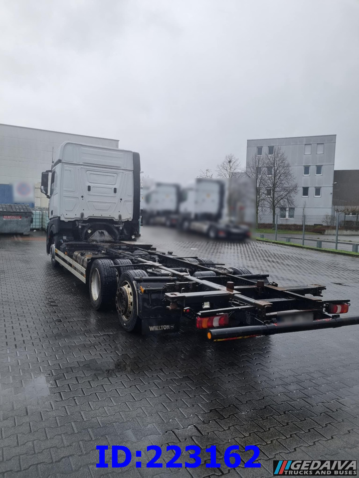 MERCEDES-BENZ Actros 2542 BDF 6x2 Euro6 - משאית עם שלדת תא: תמונה 4 MERCEDES-BENZ Actros 2542 BDF 6x2 Euro6 - משאית עם שלדת תא: תמונה 4