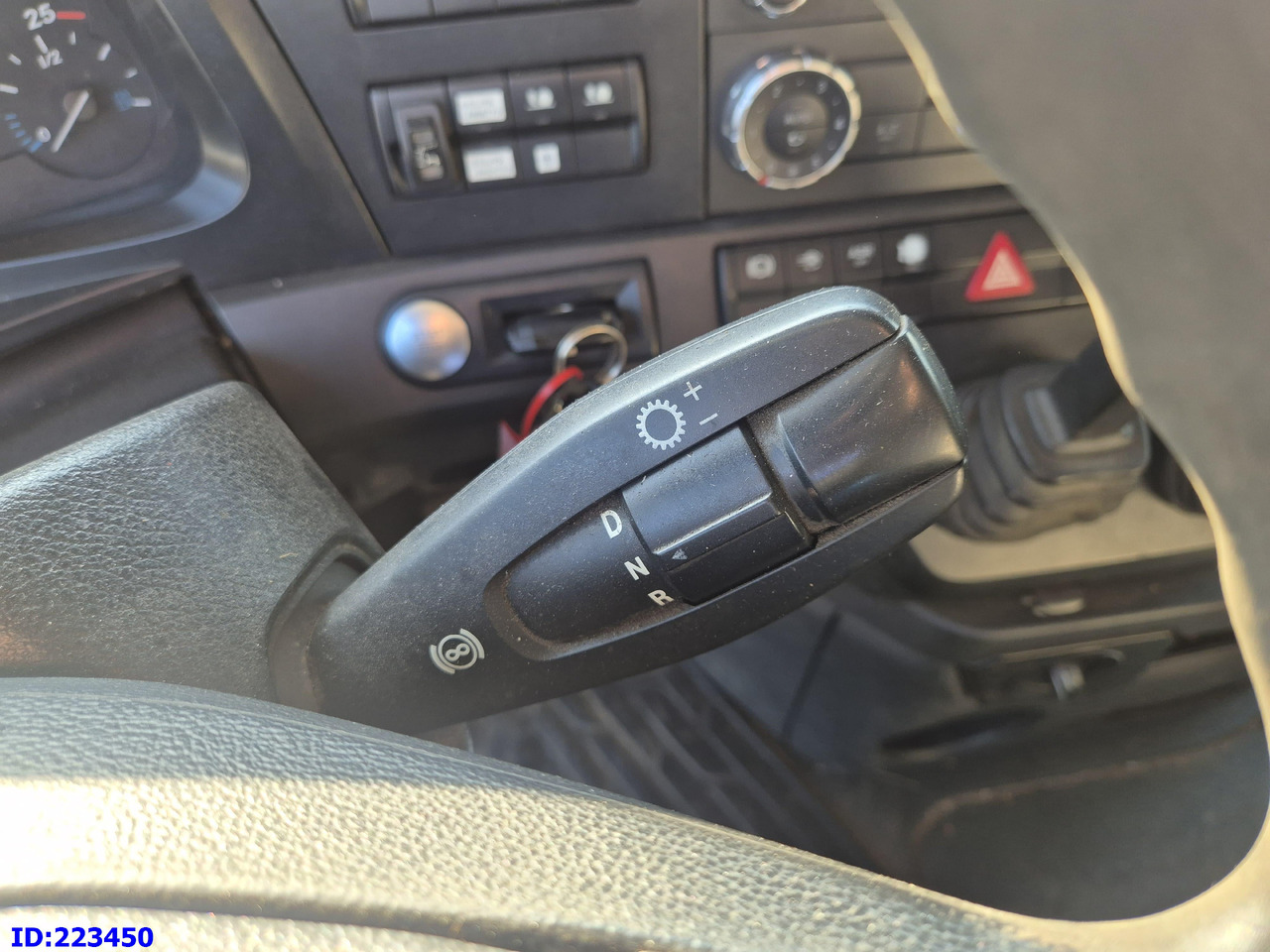 משאית עם שלדת תא MERCEDES-BENZ Arocs 4163 8x4 FULL STEEL (Motor defekt): תמונה 13 משאית עם שלדת תא MERCEDES-BENZ Arocs 4163 8x4 FULL STEEL (Motor defekt): תמונה 13