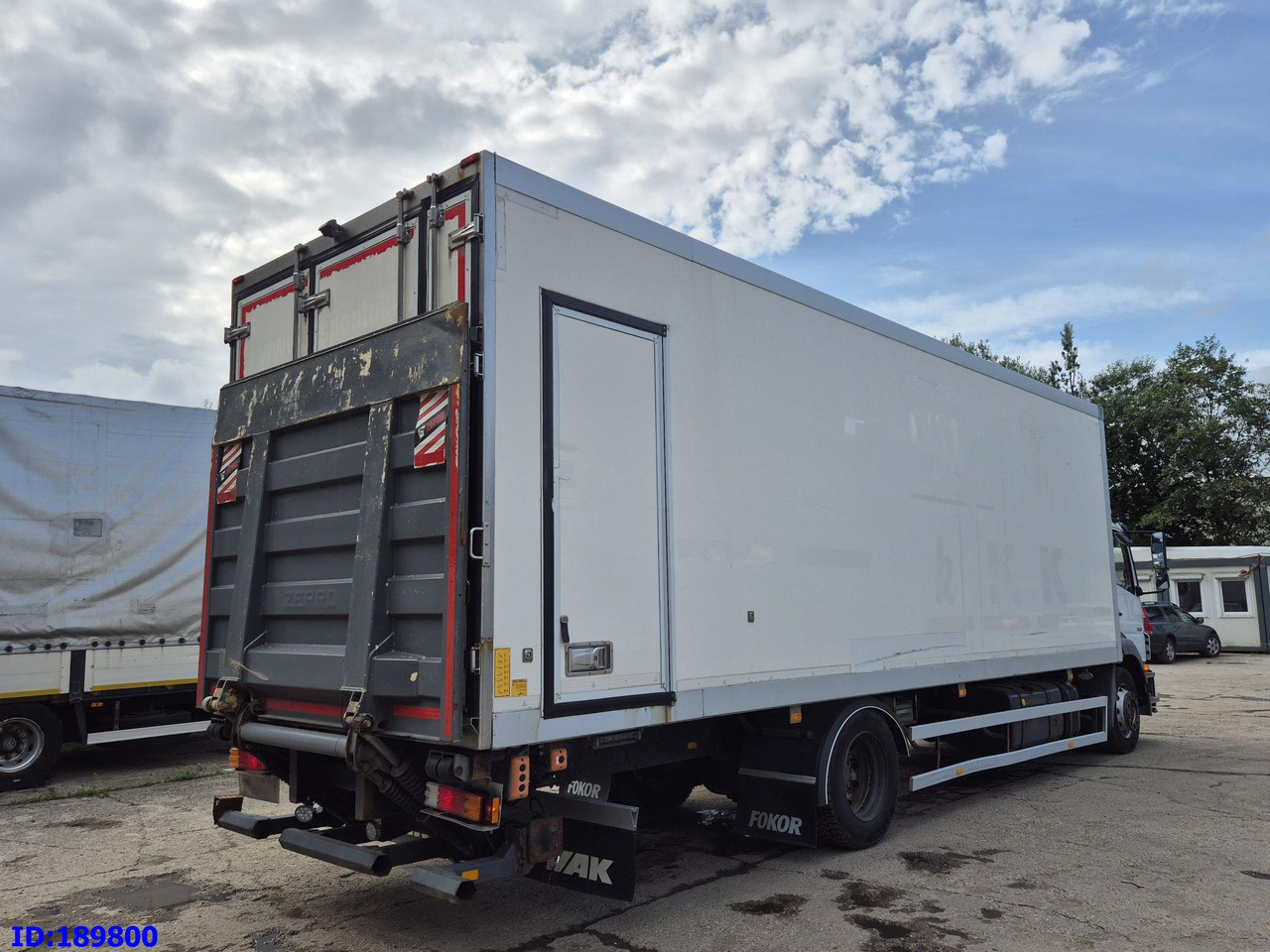 MERCEDES-BENZ Axor 1829 Euro5 Manual + Tail lift - משאית קירור: תמונה 5 MERCEDES-BENZ Axor 1829 Euro5 Manual + Tail lift - משאית קירור: תמונה 5