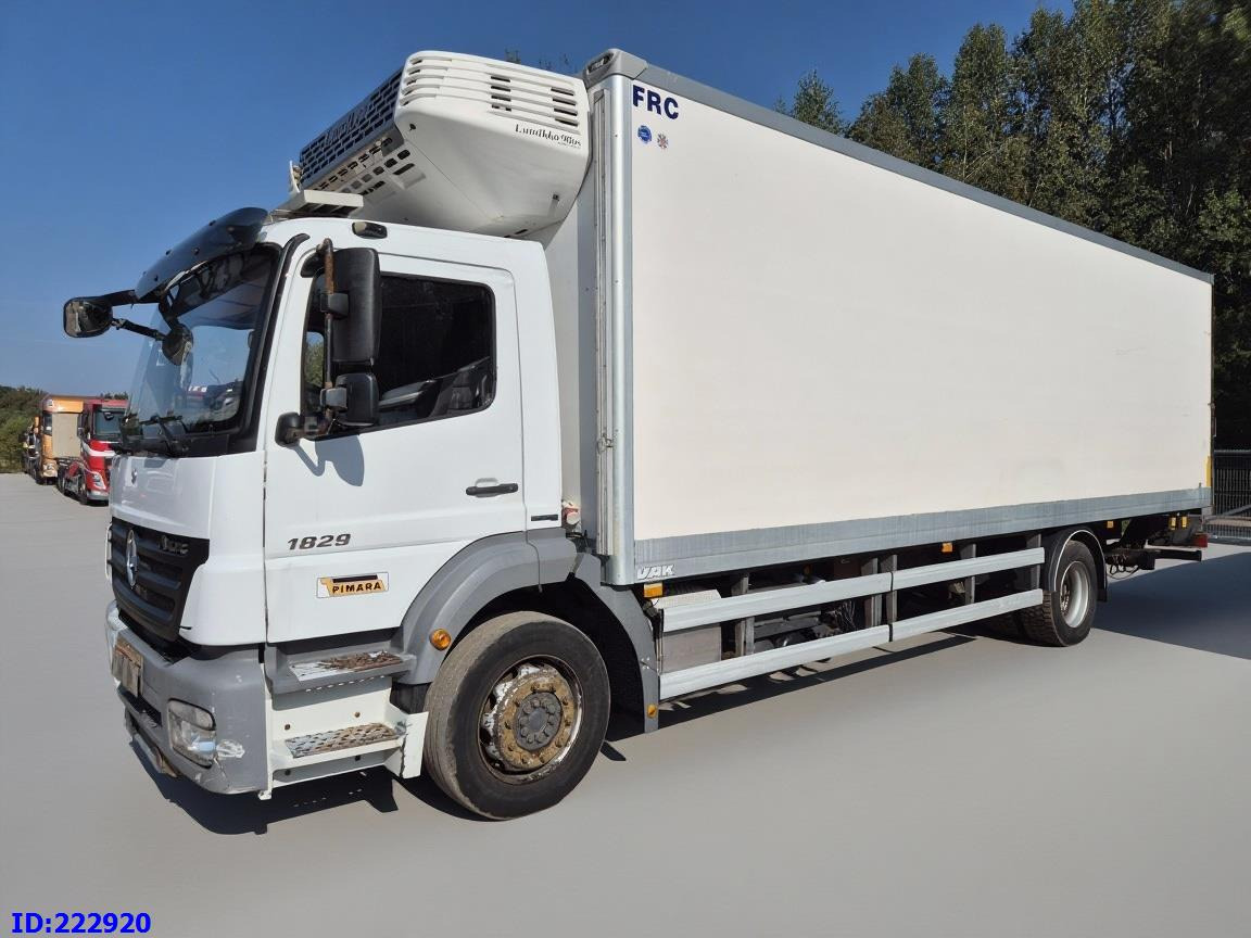 MERCEDES-BENZ Axor 1829 Manual + Tail lift - משאית קירור: תמונה 1 MERCEDES-BENZ Axor 1829 Manual + Tail lift - משאית קירור: תמונה 1