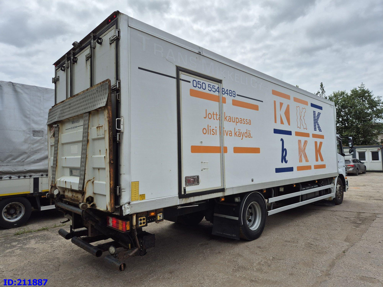 MERCEDES-BENZ Axor 1833 - Manual - משאית קירור: תמונה 5 MERCEDES-BENZ Axor 1833 - Manual - משאית קירור: תמונה 5