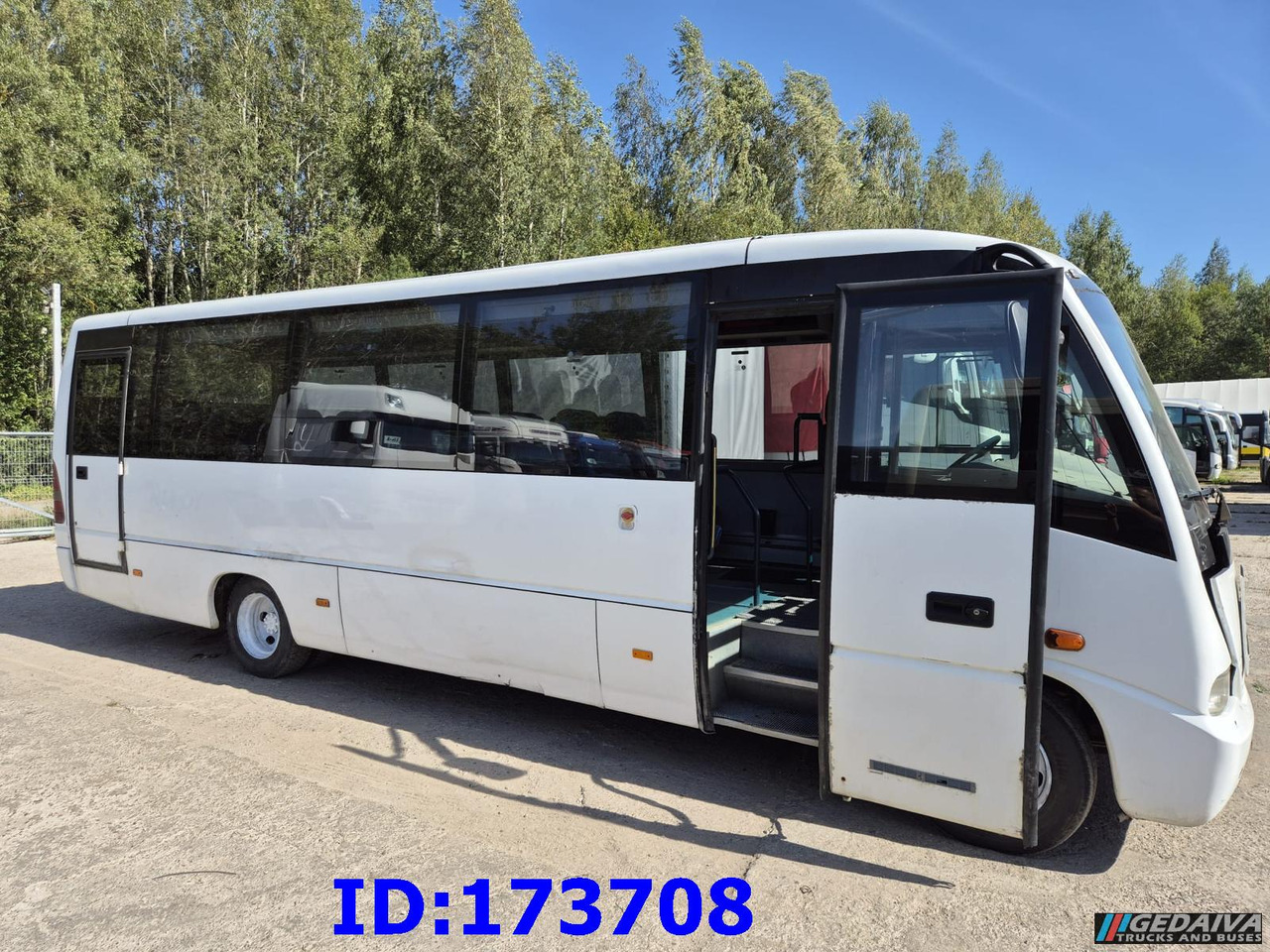 MERCEDES-BENZ Medio 30 Seat - אוטובוס בין עירוני: תמונה 4 MERCEDES-BENZ Medio 30 Seat - אוטובוס בין עירוני: תמונה 4