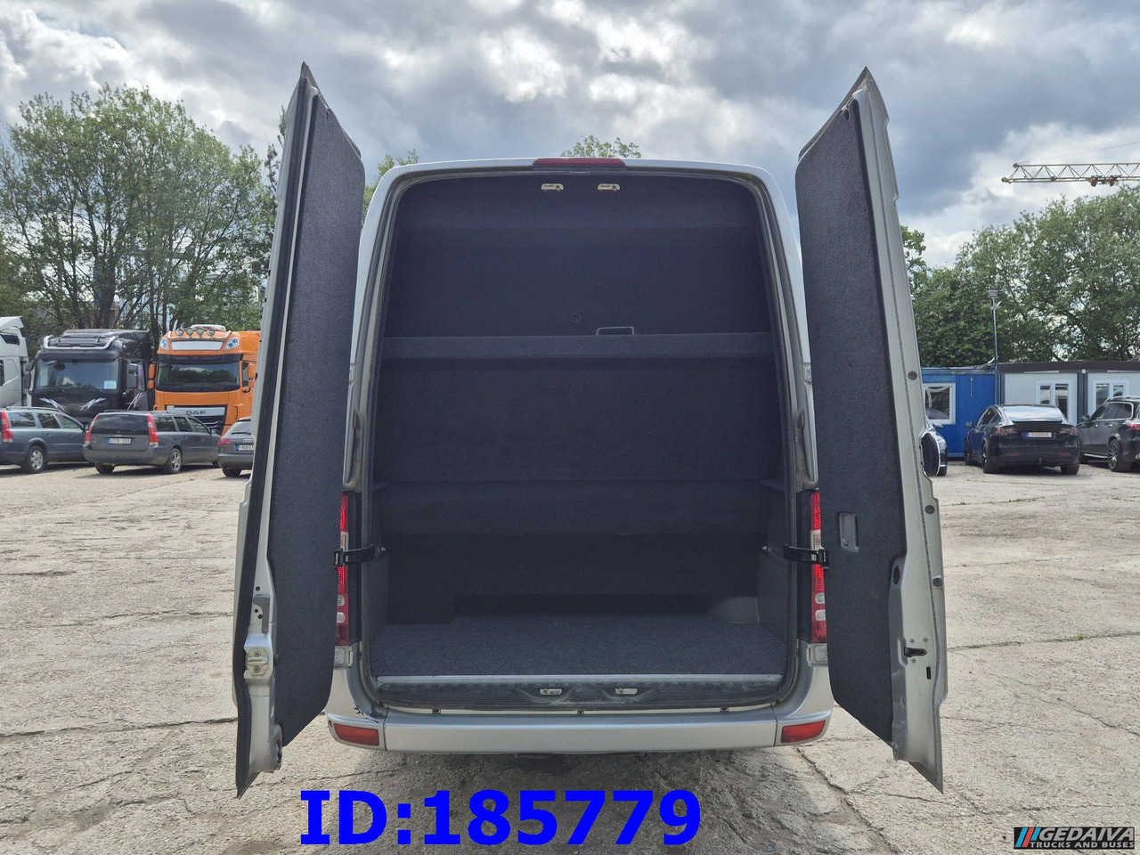 MERCEDES-BENZ Sprinter 316 - VIP - Avestark - אוטובוס בין עירוני: תמונה 5 MERCEDES-BENZ Sprinter 316 - VIP - Avestark - אוטובוס בין עירוני: תמונה 5