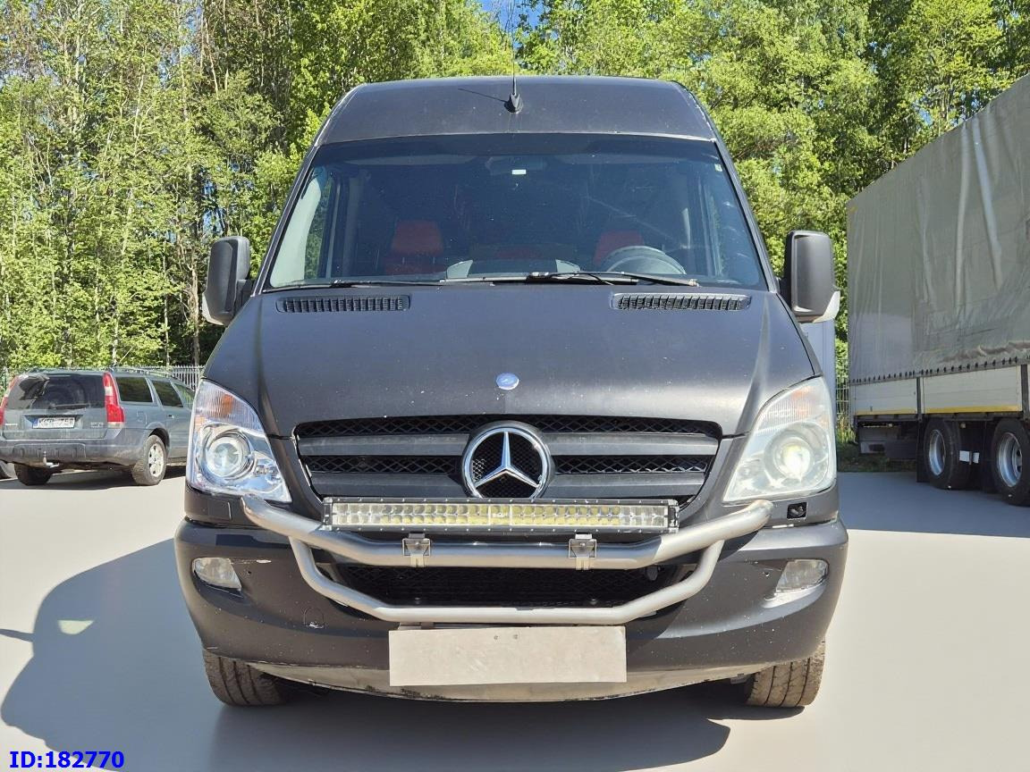 MERCEDES-BENZ Sprinter 319 VIP Euro5 - מיניבוס, כלי רכב מסחרי לנוסעים: תמונה 2 MERCEDES-BENZ Sprinter 319 VIP Euro5 - מיניבוס, כלי רכב מסחרי לנוסעים: תמונה 2