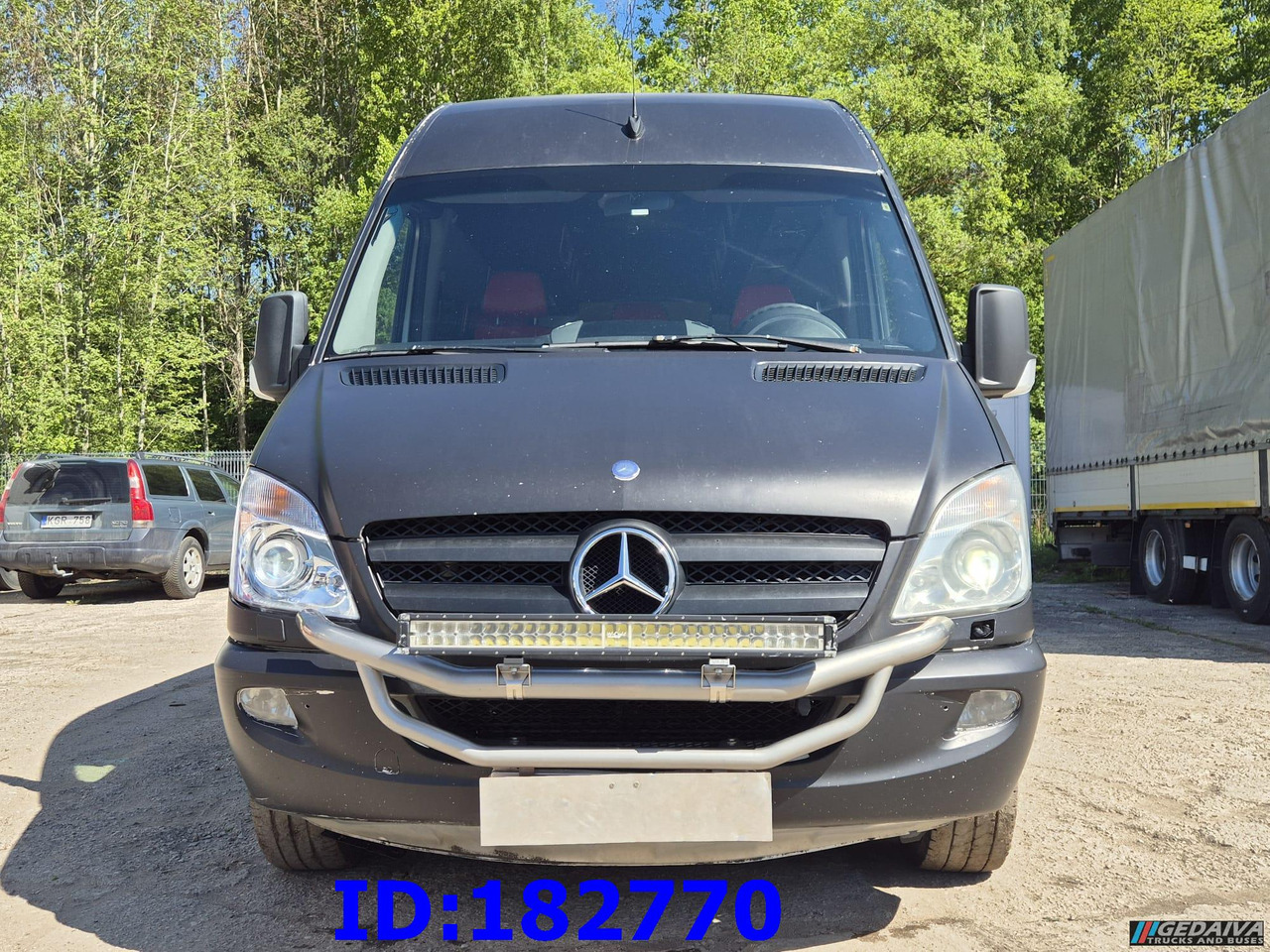 MERCEDES-BENZ Sprinter 319 VIP Euro5 - אוטובוס בין עירוני: תמונה 2 MERCEDES-BENZ Sprinter 319 VIP Euro5 - אוטובוס בין עירוני: תמונה 2