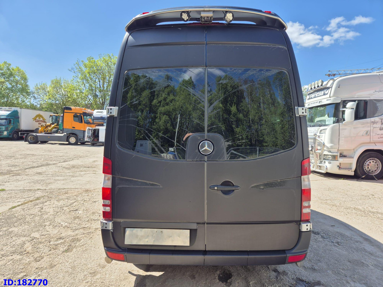 MERCEDES-BENZ Sprinter 319 VIP Euro5 - אוטובוס בין עירוני: תמונה 5 MERCEDES-BENZ Sprinter 319 VIP Euro5 - אוטובוס בין עירוני: תמונה 5