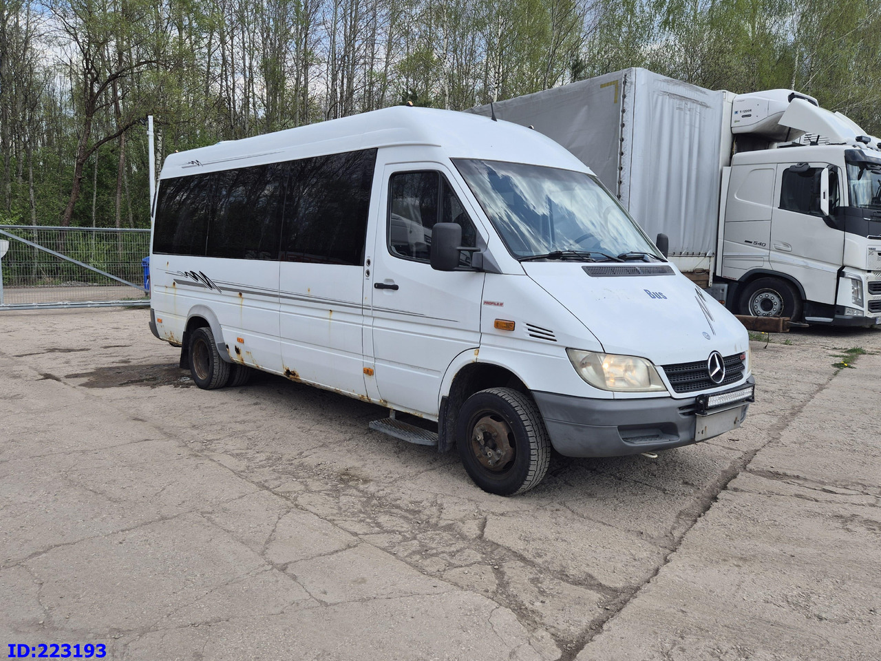 MERCEDES-BENZ Sprinter 416 VIP AC 17-seater - אוטובוס בין עירוני: תמונה 4 MERCEDES-BENZ Sprinter 416 VIP AC 17-seater - אוטובוס בין עירוני: תמונה 4