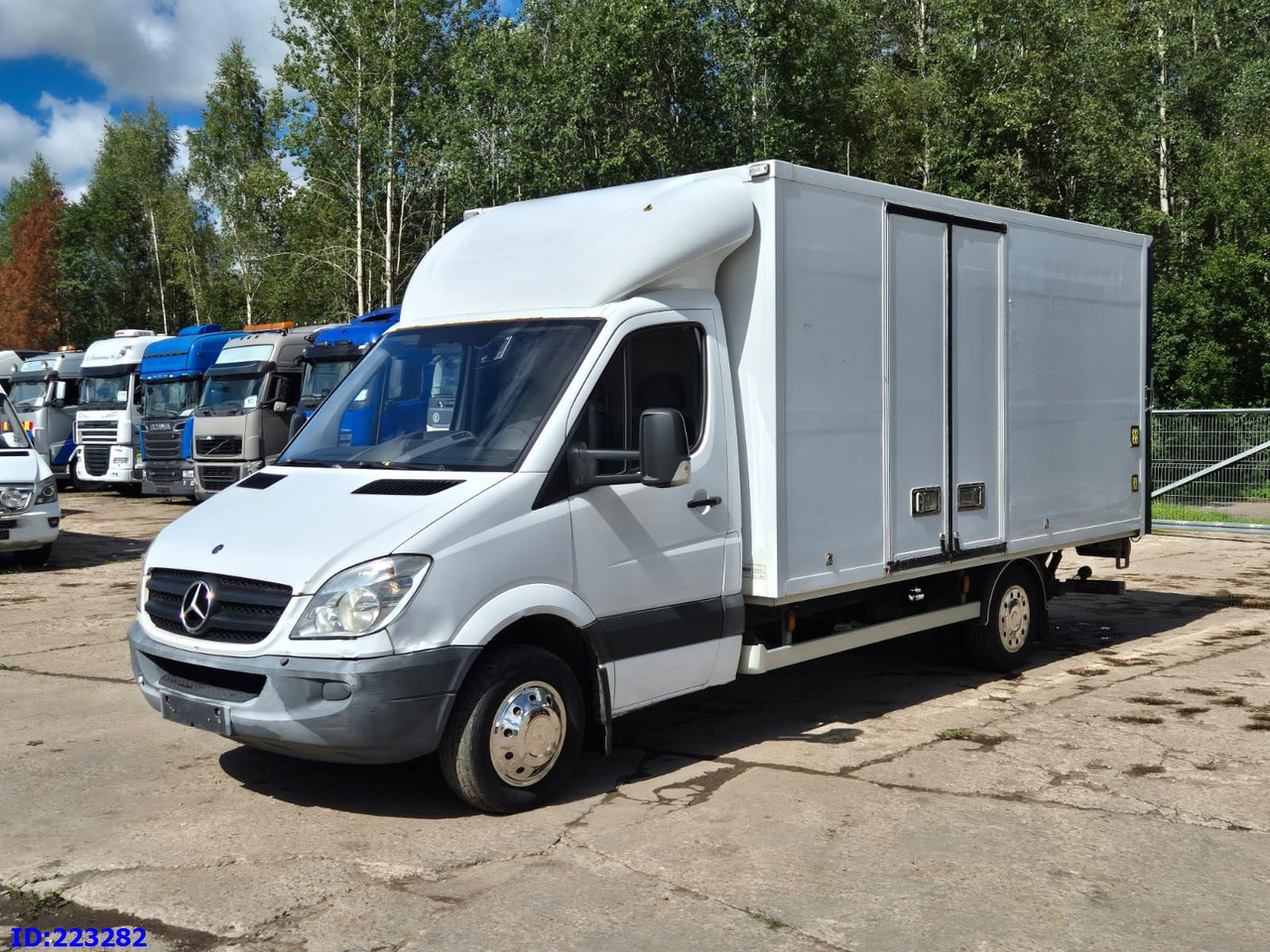 MERCEDES-BENZ Sprinter 516 SUPER - כלי רכב מסחרי עם תיבה: תמונה 1 MERCEDES-BENZ Sprinter 516 SUPER - כלי רכב מסחרי עם תיבה: תמונה 1