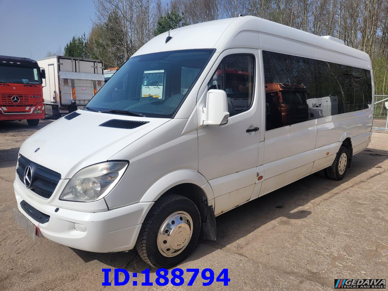 MERCEDES-BENZ Sprinter 518 - Kasten VIP - 20 Seater - אוטובוס בין עירוני: תמונה 1 MERCEDES-BENZ Sprinter 518 - Kasten VIP - 20 Seater - אוטובוס בין עירוני: תמונה 1