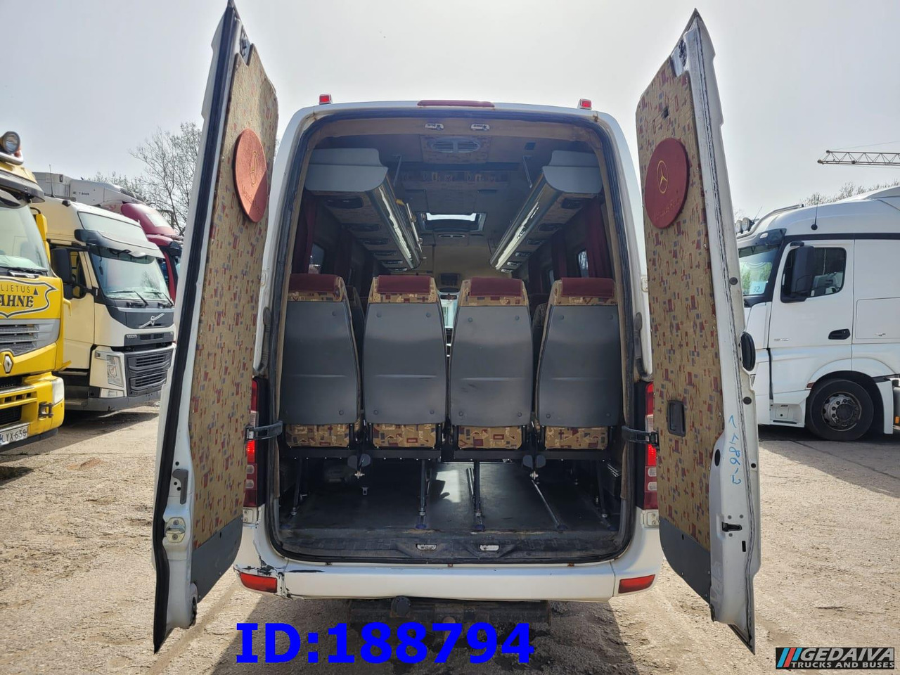 MERCEDES-BENZ Sprinter 518 - Kasten VIP - 20 Seater - אוטובוס בין עירוני: תמונה 5 MERCEDES-BENZ Sprinter 518 - Kasten VIP - 20 Seater - אוטובוס בין עירוני: תמונה 5