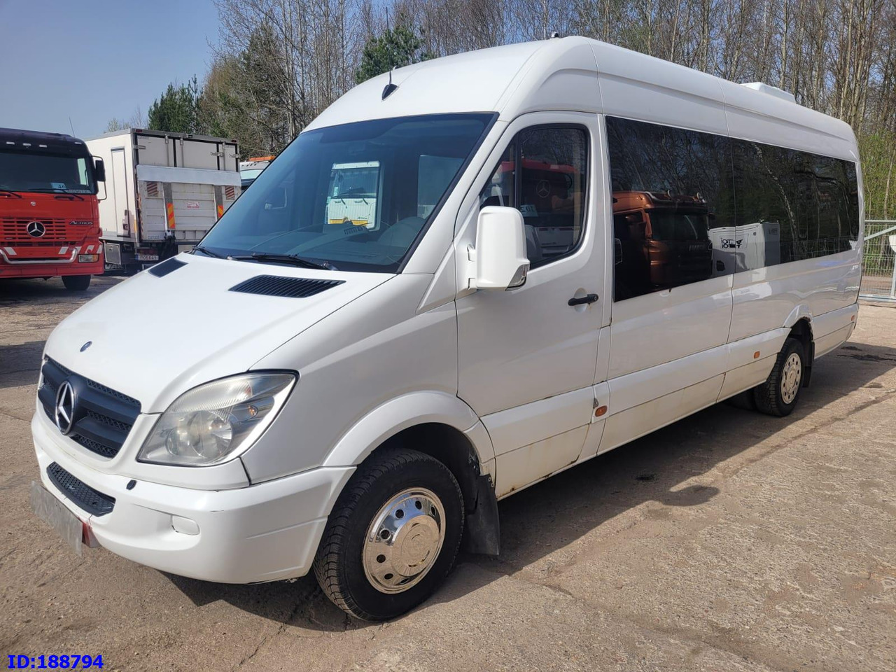 MERCEDES-BENZ Sprinter 518 - Kasten VIP - 20 Seater - אוטובוס בין עירוני: תמונה 1 MERCEDES-BENZ Sprinter 518 - Kasten VIP - 20 Seater - אוטובוס בין עירוני: תמונה 1