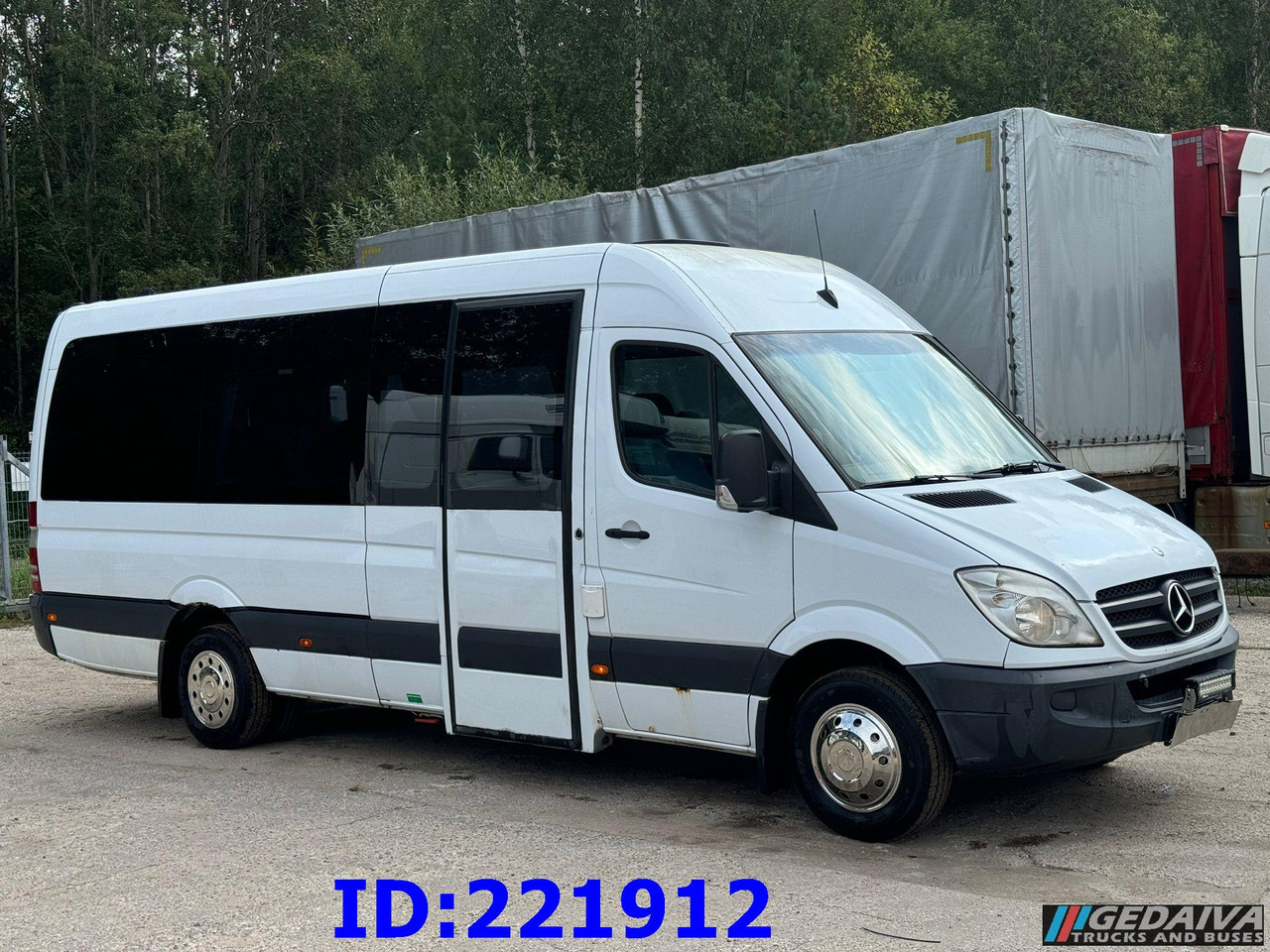 MERCEDES-BENZ Sprinter 518 VIP 17-Place - אוטובוס בין עירוני: תמונה 4 MERCEDES-BENZ Sprinter 518 VIP 17-Place - אוטובוס בין עירוני: תמונה 4