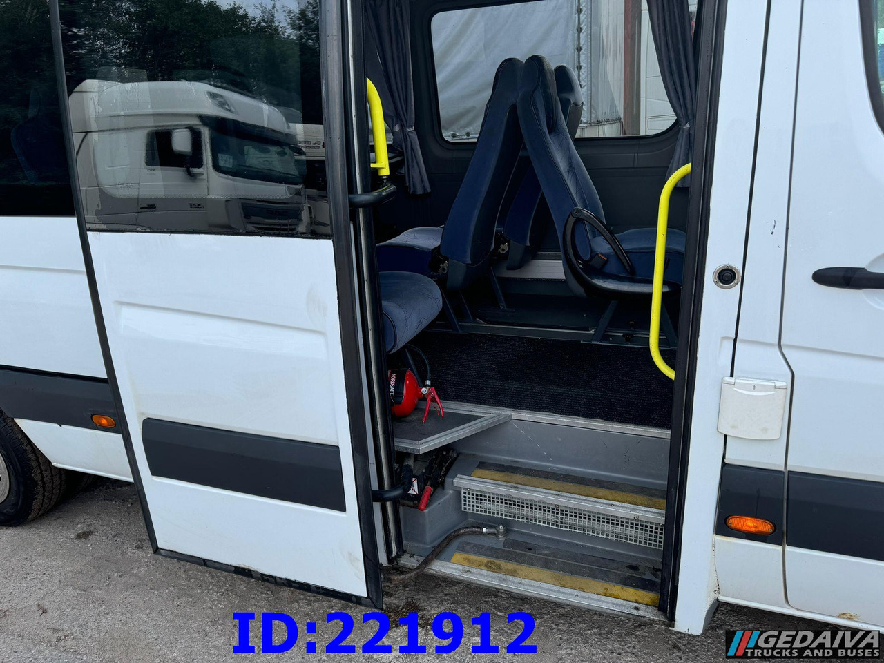 MERCEDES-BENZ Sprinter 518 VIP 17-Place - אוטובוס בין עירוני: תמונה 5 MERCEDES-BENZ Sprinter 518 VIP 17-Place - אוטובוס בין עירוני: תמונה 5