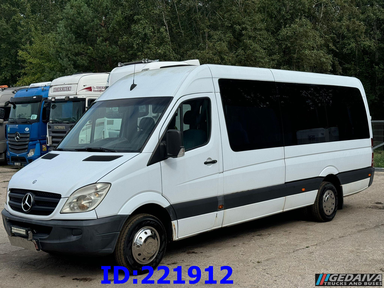 MERCEDES-BENZ Sprinter 518 VIP 17-Place - אוטובוס בין עירוני: תמונה 1 MERCEDES-BENZ Sprinter 518 VIP 17-Place - אוטובוס בין עירוני: תמונה 1