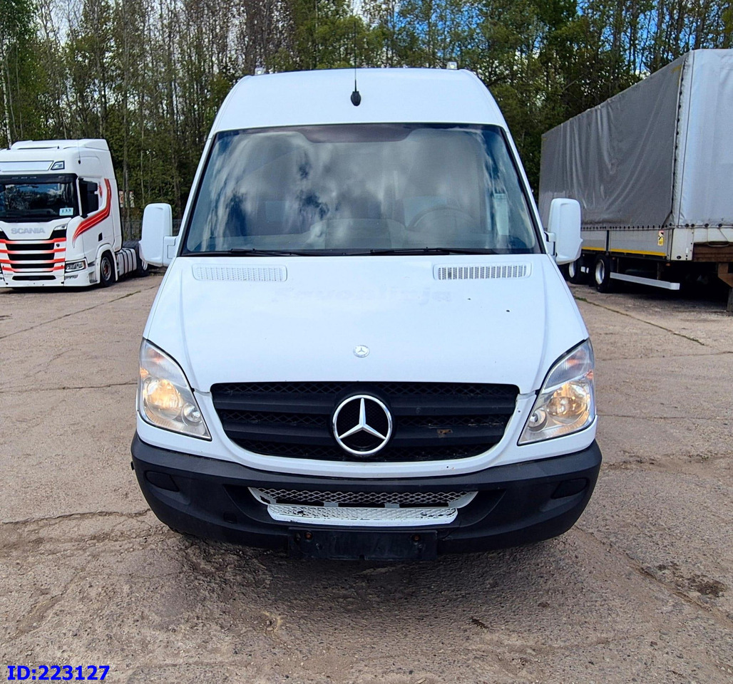 MERCEDES-BENZ Sprinter 518 - VIP -19 Seater - אוטובוס בין עירוני: תמונה 2 MERCEDES-BENZ Sprinter 518 - VIP -19 Seater - אוטובוס בין עירוני: תמונה 2