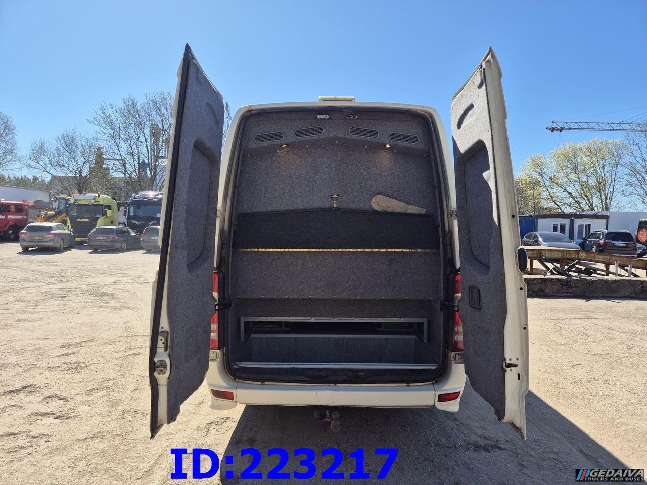 MERCEDES-BENZ Sprinter 518 VIP Prostyle 17-Place (Motor defekt) - אוטובוס בין עירוני: תמונה 5 MERCEDES-BENZ Sprinter 518 VIP Prostyle 17-Place (Motor defekt) - אוטובוס בין עירוני: תמונה 5