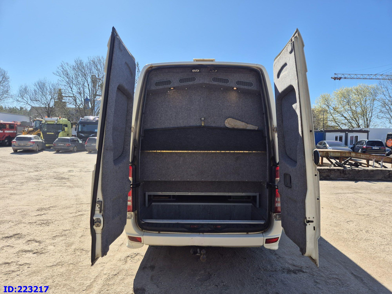 MERCEDES-BENZ Sprinter 518 VIP Prostyle 17-Place (Motor defekt) - אוטובוס בין עירוני: תמונה 5 MERCEDES-BENZ Sprinter 518 VIP Prostyle 17-Place (Motor defekt) - אוטובוס בין עירוני: תמונה 5