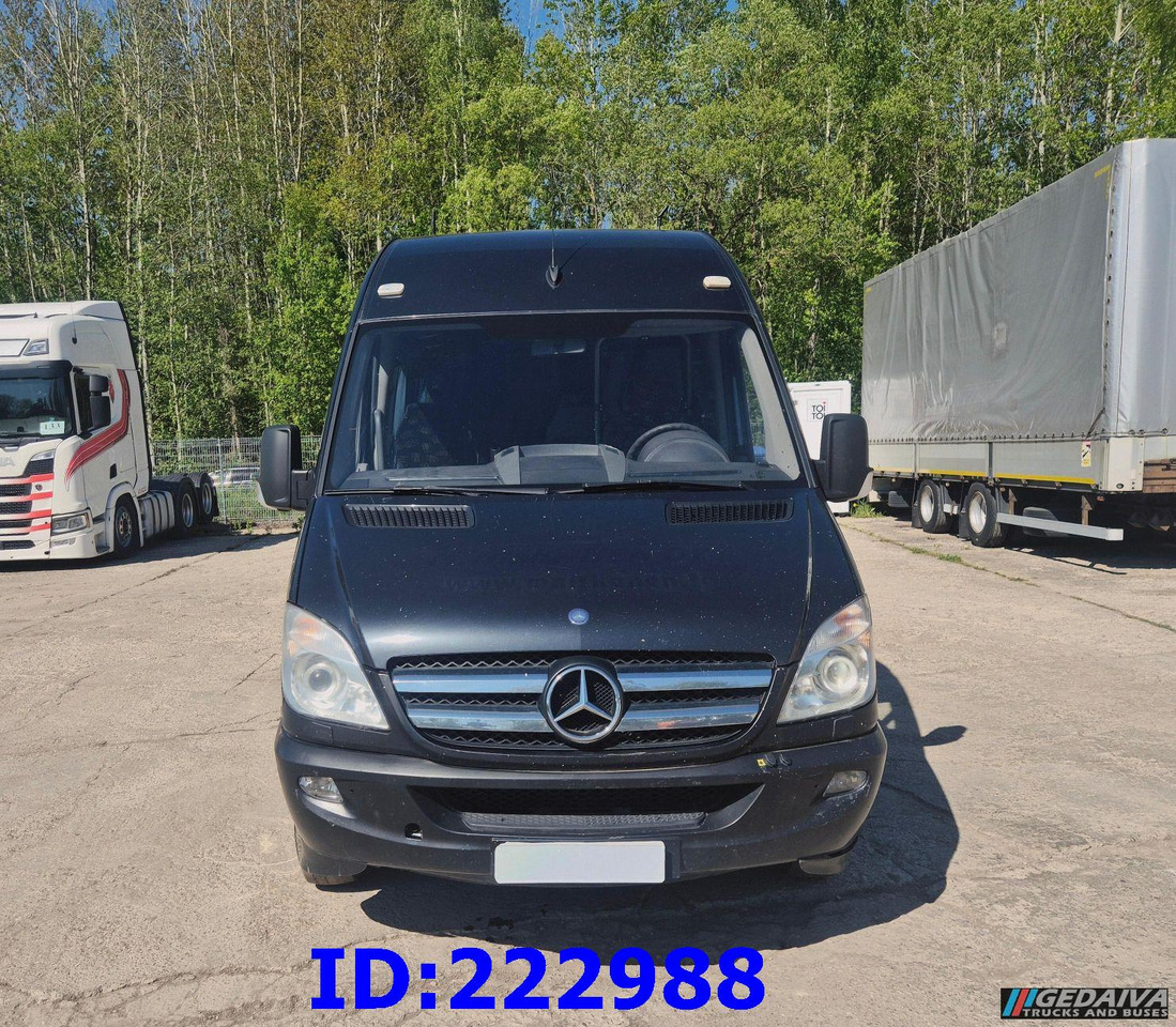 MERCEDES-BENZ Sprinter 519 VIP - 17 Seater - אוטובוס בין עירוני: תמונה 2 MERCEDES-BENZ Sprinter 519 VIP - 17 Seater - אוטובוס בין עירוני: תמונה 2