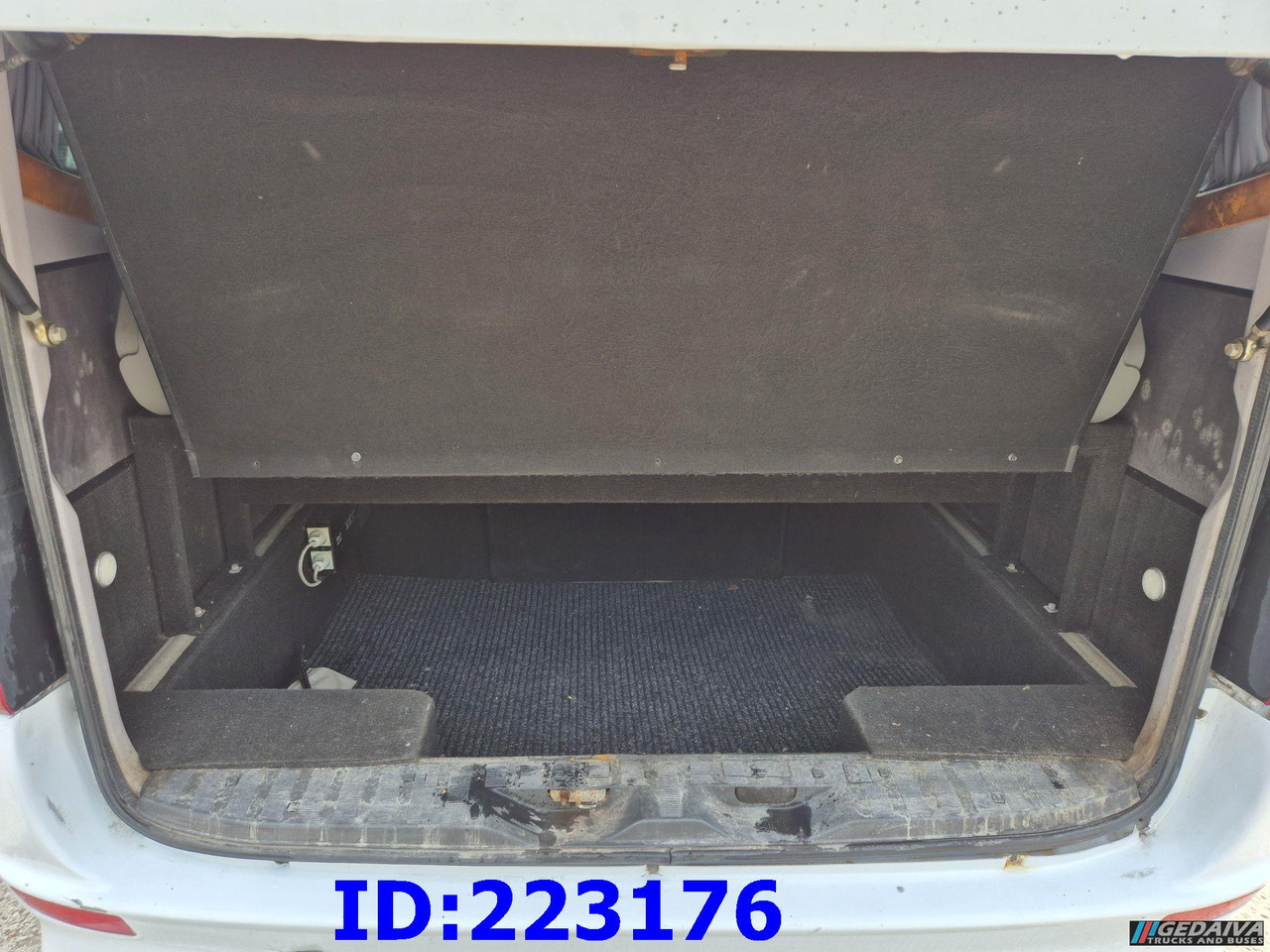 MERCEDES-BENZ Sprinter 519 VIP Luxury - מיניבוס, כלי רכב מסחרי לנוסעים: תמונה 5 MERCEDES-BENZ Sprinter 519 VIP Luxury - מיניבוס, כלי רכב מסחרי לנוסעים: תמונה 5