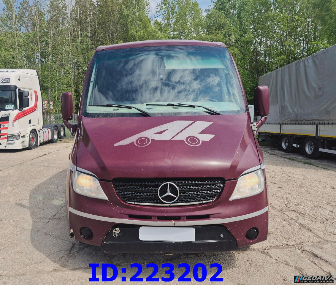 MERCEDES-BENZ Sunrider 818D Vario 33 - Seater - אוטובוס בין עירוני: תמונה 2 MERCEDES-BENZ Sunrider 818D Vario 33 - Seater - אוטובוס בין עירוני: תמונה 2