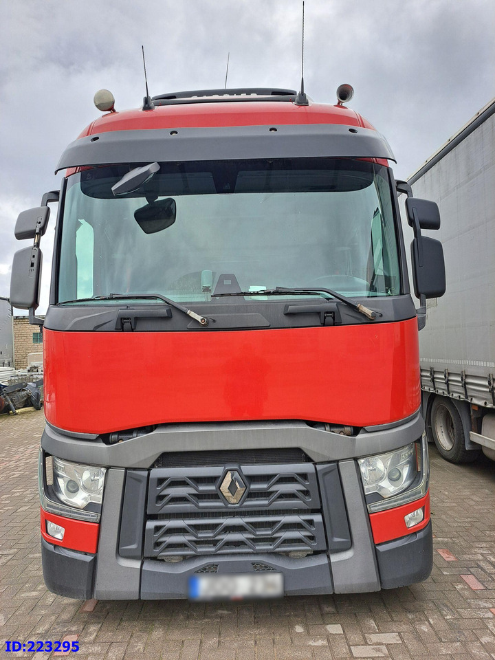 RENAULT T 6x2 Euro 6 Refrigerated + Carrier Supra - משאית קירור: תמונה 2 RENAULT T 6x2 Euro 6 Refrigerated + Carrier Supra - משאית קירור: תמונה 2