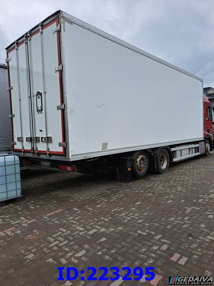 RENAULT T 6x2 Euro 6 Refrigerated + Carrier Supra - משאית קירור: תמונה 5 RENAULT T 6x2 Euro 6 Refrigerated + Carrier Supra - משאית קירור: תמונה 5