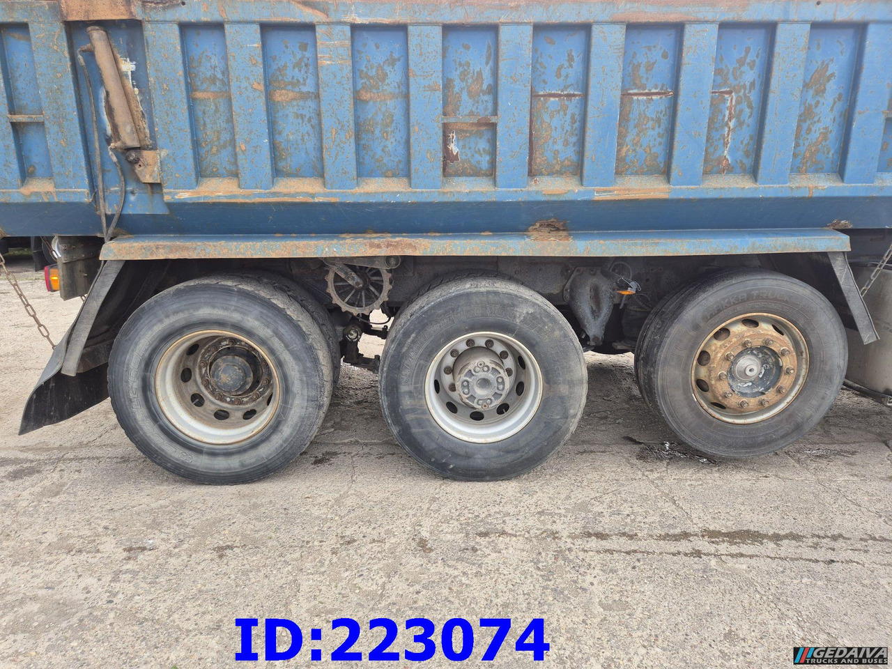 SCANIA 124 8x2 - Manual - Full steel - מזהיר: תמונה 5 SCANIA 124 8x2 - Manual - Full steel - מזהיר: תמונה 5
