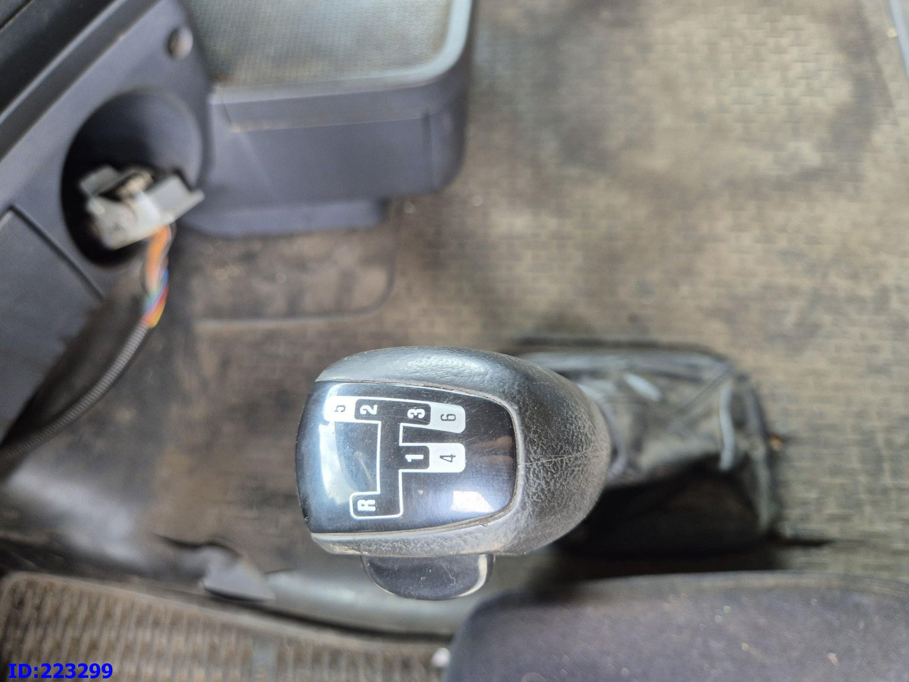 יחידת טרקטור SCANIA R420 6x2 MANUAL: תמונה 15