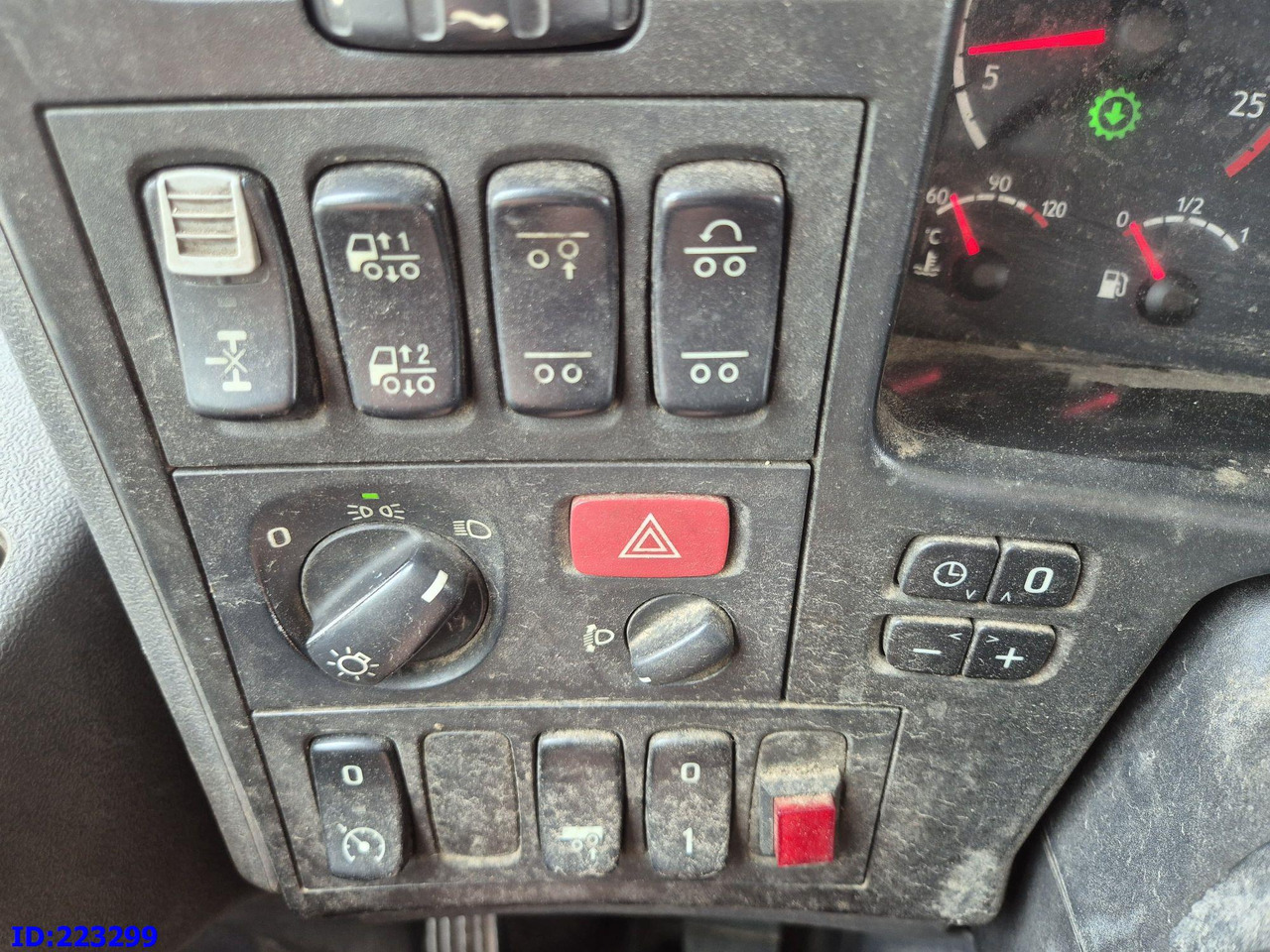 יחידת טרקטור SCANIA R420 6x2 MANUAL: תמונה 12